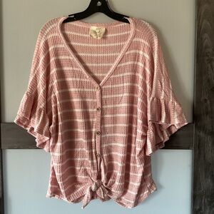 EUC- Short sleeve top with tie not front